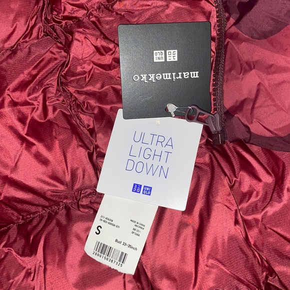 UNIQLO/MARIMEKKO WOMENS ULTRA LIGHT DOWN COCOON PARKA - Picture 3 of 5